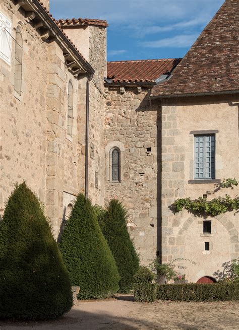 Glise Et Ancien Prieur De Saint Hilaire La Croix Puy De Flickr