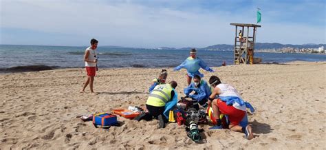 Los Socorristas De La Playa De Palma Realizan El Simulacro Anual De