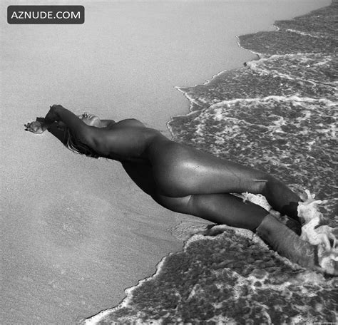 ERIN CUMMINS Nude AZNude