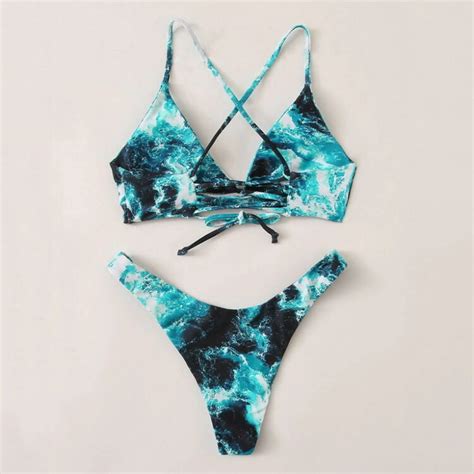 Hot Sexy Esther Gili Bikini Pics