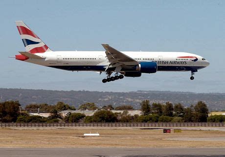 Queen Elizabeth Iis Plane Landing Adelaide Editorial Stock Photo - Stock Image | Shutterstock