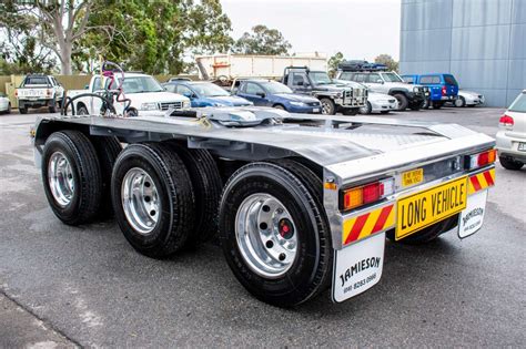 Dolly Tri Axle Sprung Rubber Mud Guards Spread In South