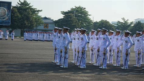 SEMARAKNYA PRAJURIT YONIF 2 MARINIR DALAM UPACARA HARI LAHIR PANCASILA