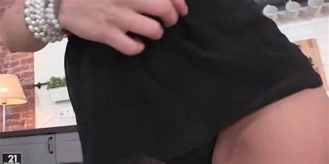 Anal Training Of Sofi Goldfinger Tnaflix