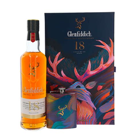 Glenfiddich Years Vap With Flask Ml Welcome To Hoh Spirit