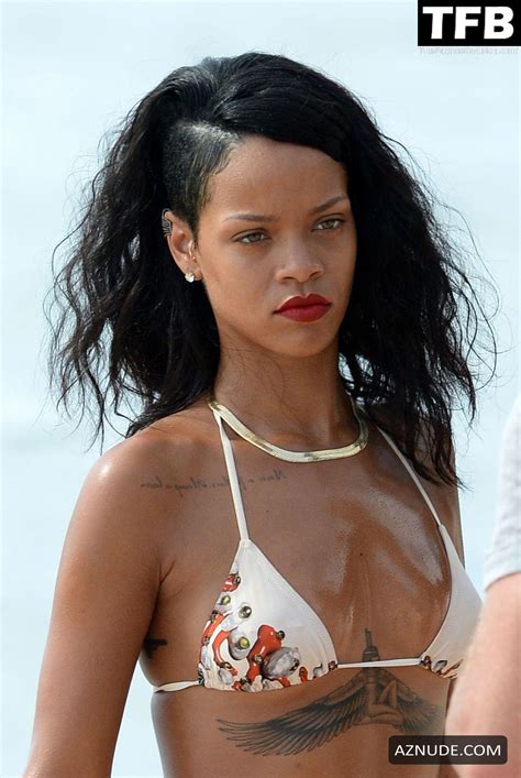 Rihanna Nude And Sexy Photos Collection Showing Off Her Hot Body AZNude