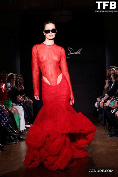 Frida Aasen Sexy Seen Showing Off Her Nude Tits At The Laquan Smith Fashion Show In Nyc Aznude