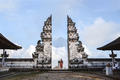 Pura Lempuyang Tempat Ibadah Tertua Di Bali Yang Instagrammable