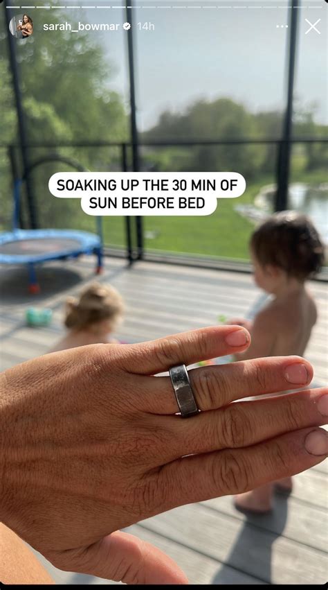 Keep aging that skin Saruh! & Nice fingernails 🥴 : r/SarahBowmar