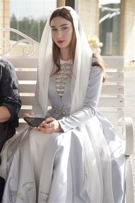 Чеченское национальное платье 🩶 | Платья, Платье на выпускной, Платье ...