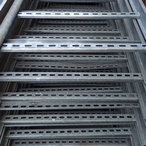 Hot Dip Galvanized Rectangular Mm Gi Ladder Type Cable Tray For