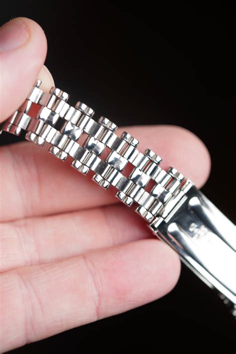 18mm Gay Frères Beads of Rice Rivet Style Bracelet 6 Inches 1960s Wind Vintage