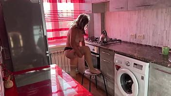 Una Milf En Medias Y Tanga Sue A Con Sexo Anal En El Suelo De La Cocina Xvideos