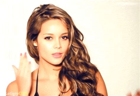 Hot Girls Are Here For You GIFS Izispicy