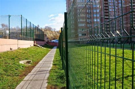 Современный 2D забор с 3D-сеткой