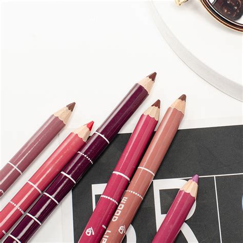 Wood Lipliner Pencil – Kiss Cosmetics
