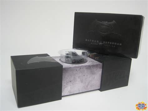 Mattel Hot Wheels Batman V Superman Batmobile SDCC Exclusive A