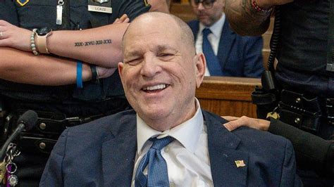 New York Jury Convicts Harvey Weinstein Of Top Charge In Metoo Sex Crimes Retrial Euronews