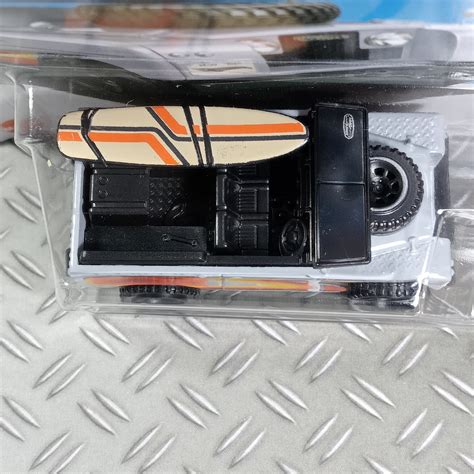 Hot Wheels Land Rover Series II Rare Collectible Miniature Model Scale Gift Idea With Free