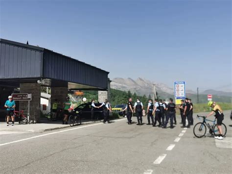 Los Ciclistas Realizan La Quebrantahuesos Por Su Cuenta Im Genes