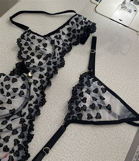 Conjunto De Lingerie Tule Bordado Cora O Sem Bojo Aro Preto Vicky Toda Feminina