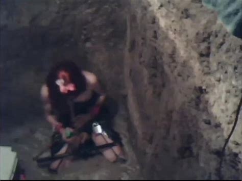 Mariquita Esclava Bebe Orina Encadenada En Barro XVIDEOS