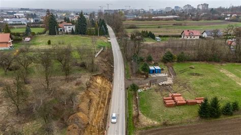 Kraków Zamkną na całe lato ważną ulicę w Mistrzejowicach Zmiany w