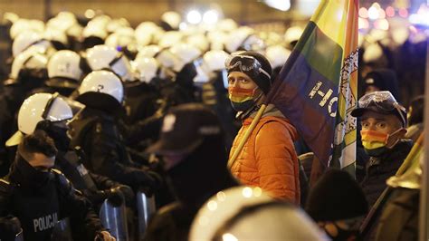 Ue Tra Corsa Ai Vaccini E Festini Gay Ecco Di Cosa Si Parla A Bruxelles Euronews