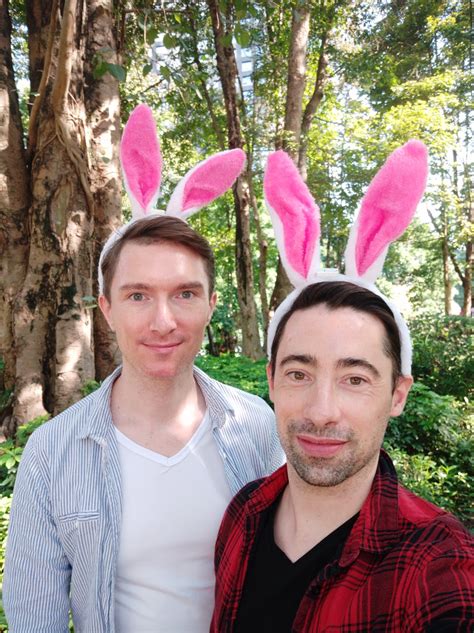 Masqués à Pâques en Chine Le blog LGBT d Arthus et Nico couple gay