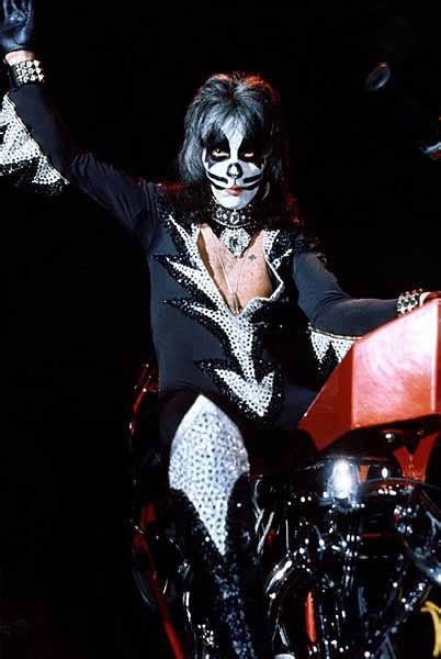 Peter Criss Net Worth (2017 UPDATE) - Celebrity Net Worth Wiki