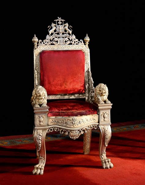 peek  indian royalty   iconic thrones architectural
