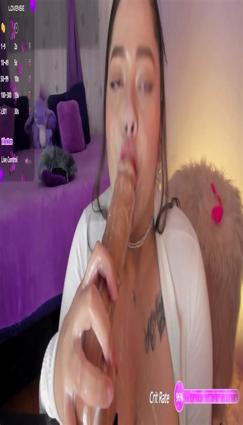 Latina Teases Deepthroat Skills