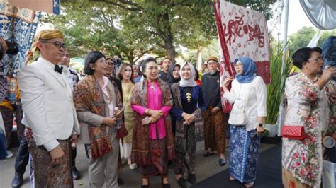 Peringatan Hari Kartini Ke Di Rembang Meriah Ada Rekor Muri