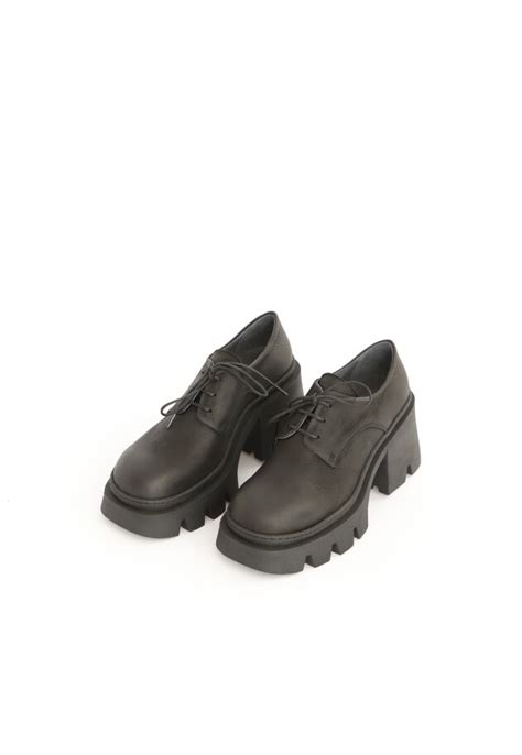 Lofina - Footwear