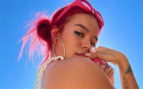 Karol G luce más ardiente que nunca en un sensual bikini Diario El Mundo