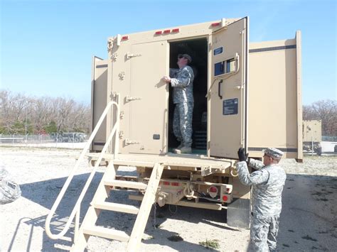 M1087A1 Expansible Van: Keep Floor Tracks Clear and Free > Army ...