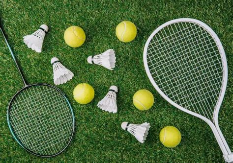 Badminton Racket vs Tennis Racket: A Comparative Analysis 2025