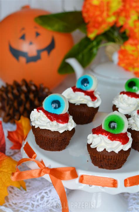 Muffinki Z Krwawym Okiem Na Halloween Muffinki Z Krwawym Okiem Na