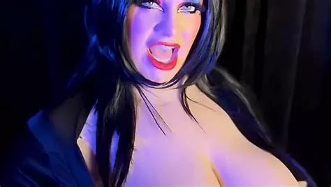 Bbw Elvira Shows You Her Huge Tits And Tight Wet Slit Xhamster