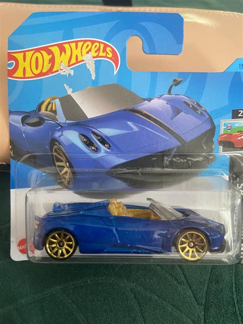 HOT WHEELS HW ROADSTERS PAGANI HUAYRA ROADSTER MODRÁ Aukro