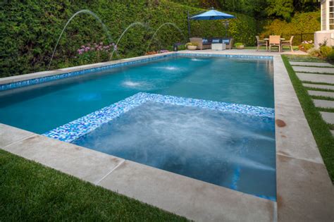 Concrete Pool And Spa Markham Contemporain Piscine Toronto