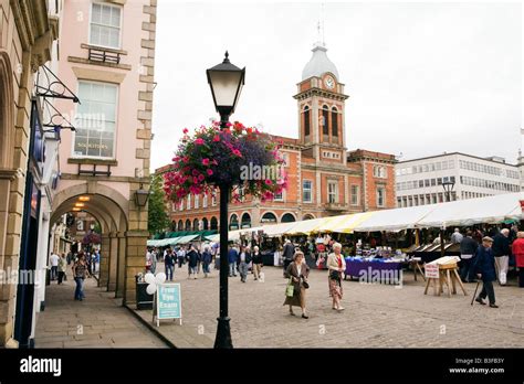 Uk Derbyshire Chesterfield Town Centre Market Square And Victorian