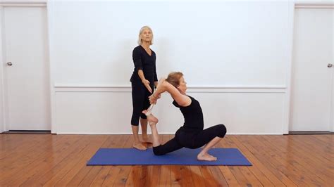 Eka Pada Raja Kapotasana Yoga Vastu