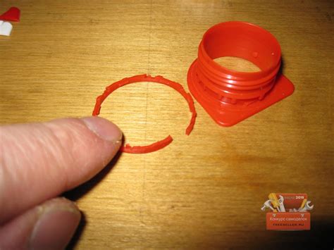 Мини контейнеры из пластиковых крышек от картонных коробок от сока или ...