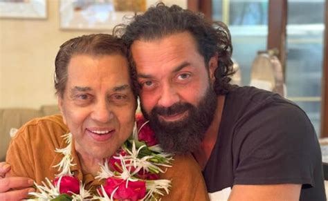 Bobby Deol Told How Superstar Dharmendra Reacted On The Success Of