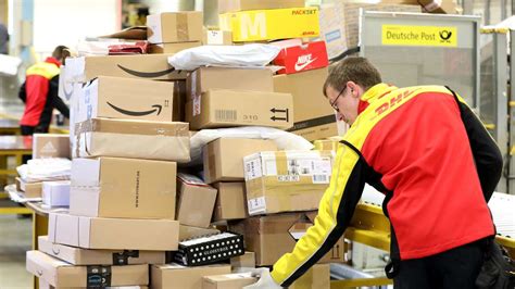 DHL Hermes und Co Kommt Weihnachts Päckchen an Heiligabend noch an