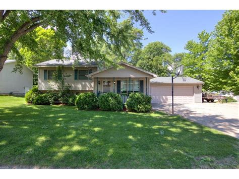 1201 Marilyn Avenue Durand Wi 54736 Mls 1582268 Edina Realty