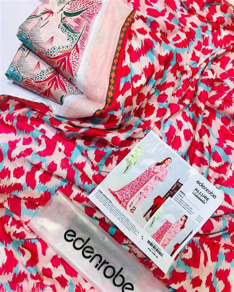 Y.Collection (@y.collection_official) • Instagram photos and videos