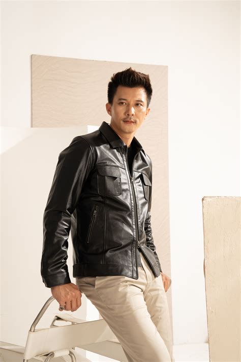 Hà Việt Dũng Từ Hot boy bán nước mía đến diễn viên truyền hình ăn khách của VTV với những