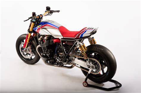 Honda CB 1100 TR Naked Bike Concept